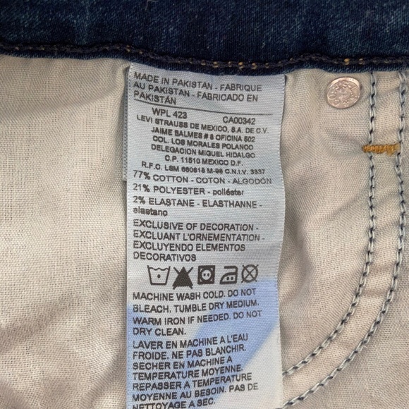 Denizen Jeans - Picture 11 of 11